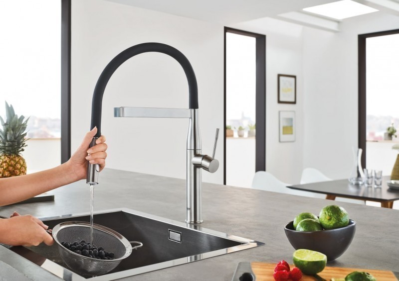 Grohe Essence bateria zlewozmywakowa różowe złoto szczotkowane brushed warm sunset czarny 30294DL0